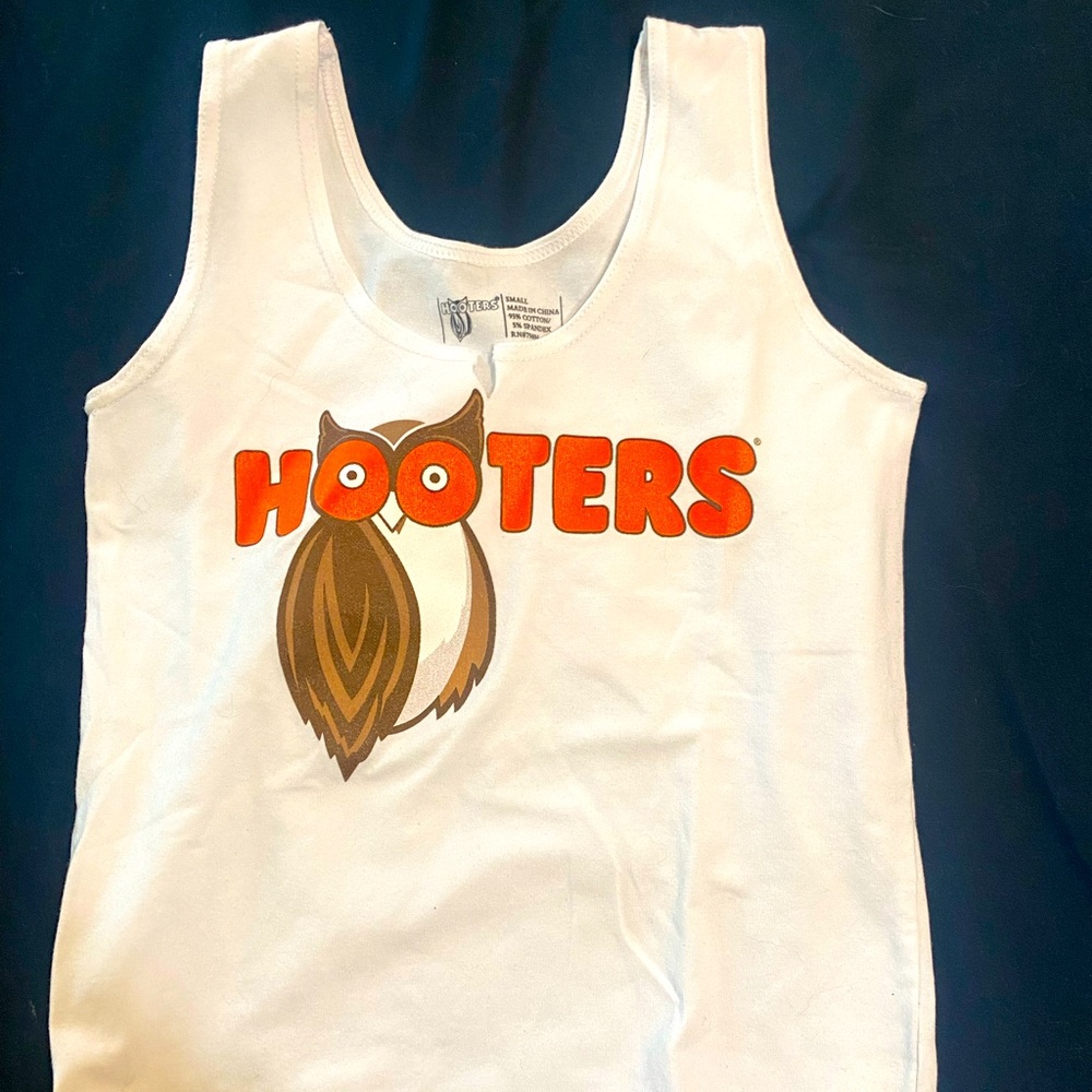 Brand new hooters shirt